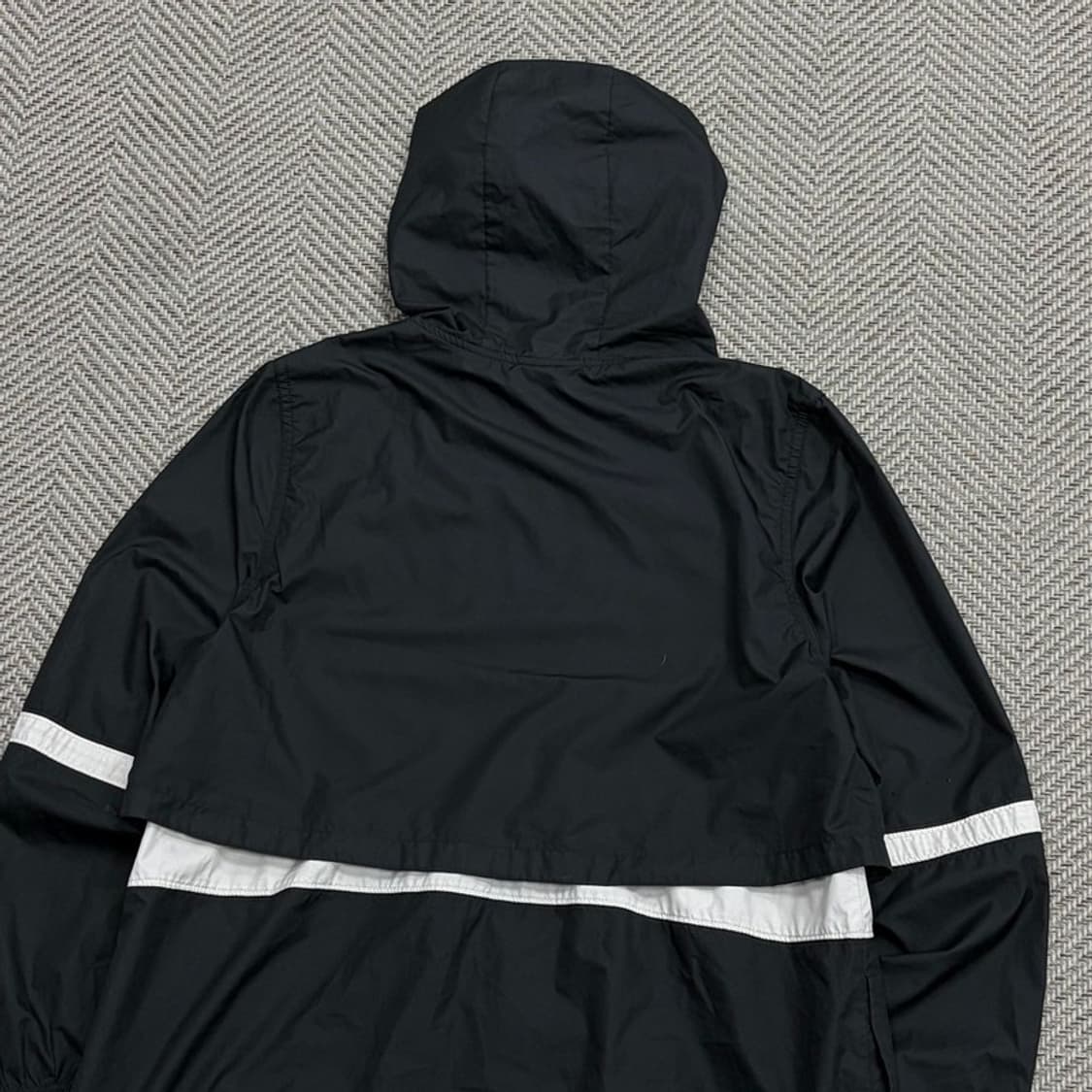 나이키 베이직 로고 바람막이 v1835 상품이미지4