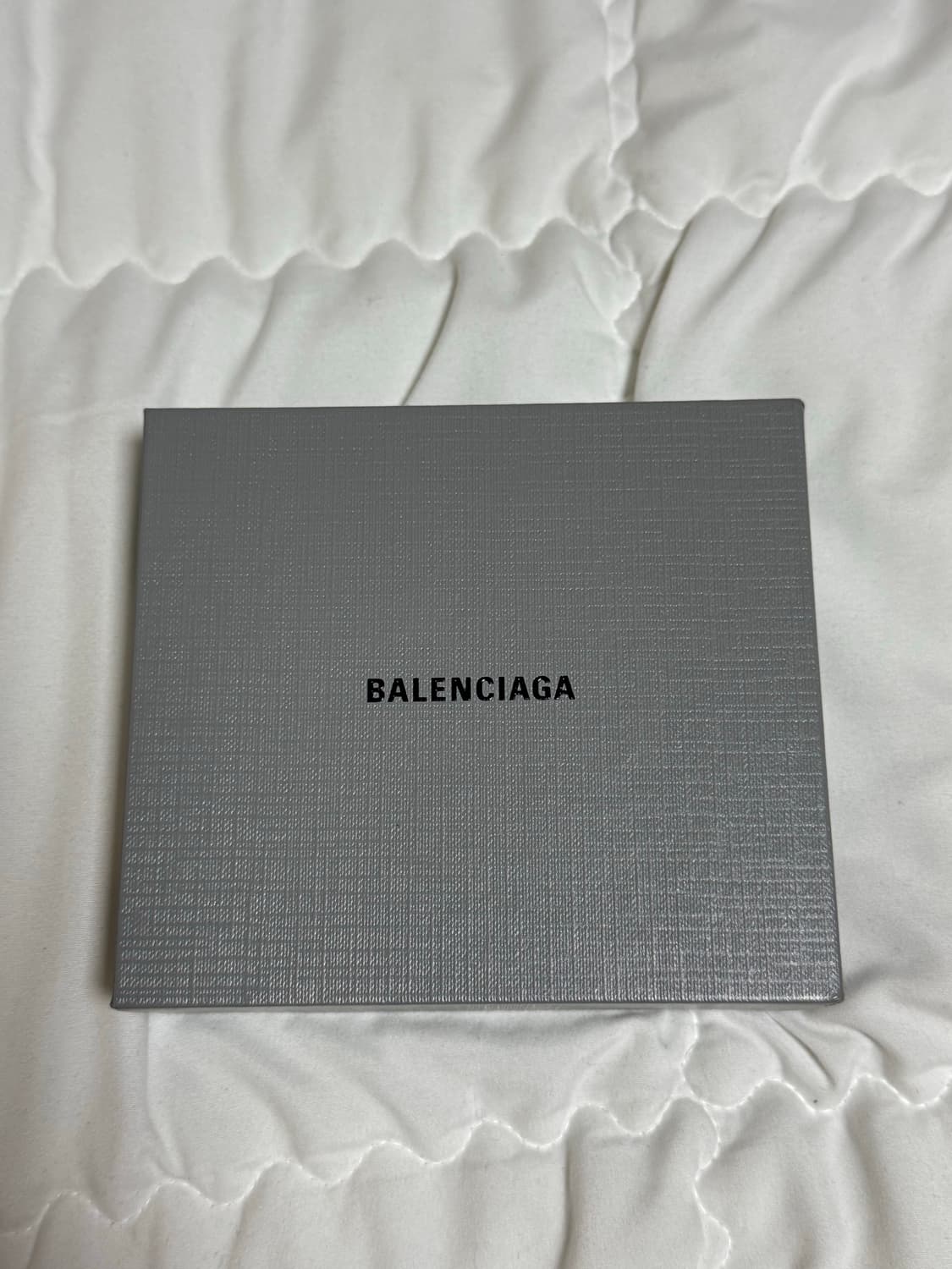 발렌시아가 카프스킨 반지갑 상품이미지5