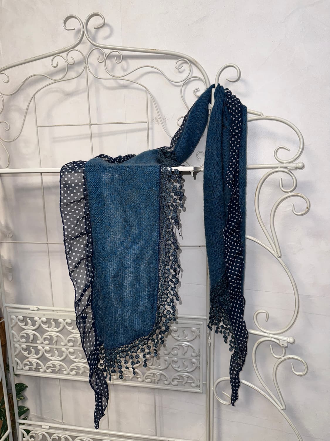 Navy dot crochet detail muffler 상품이미지4