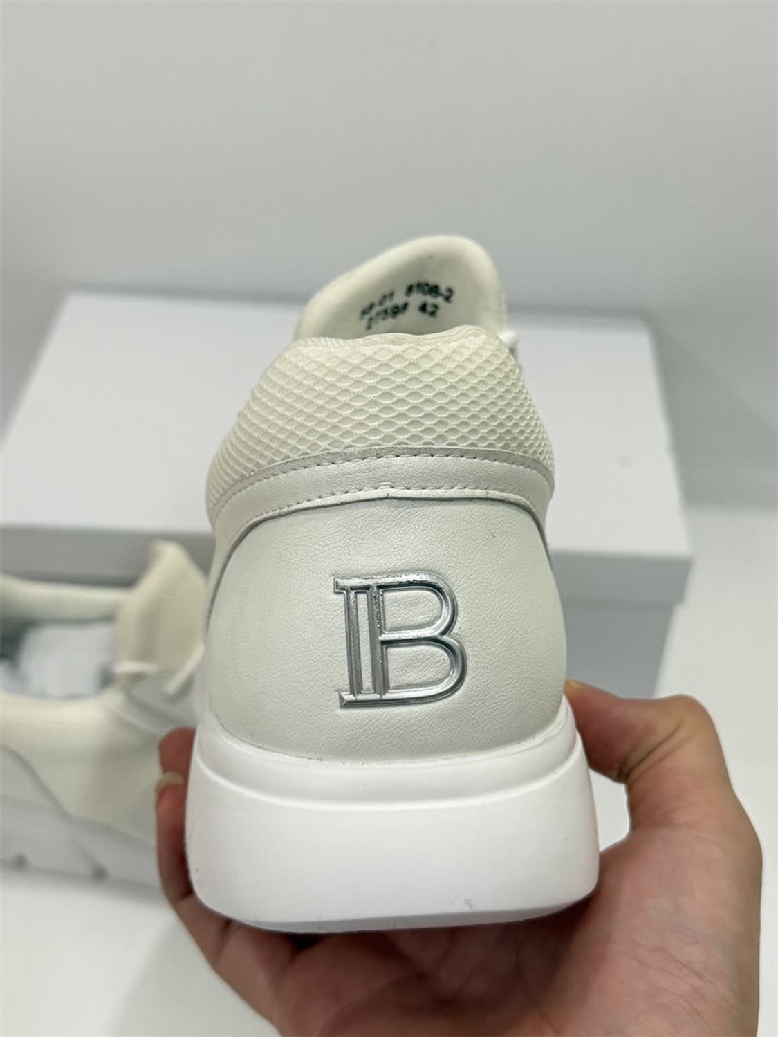 발망 (Balmain Paris)화이트 스니커즈 상품이미지5