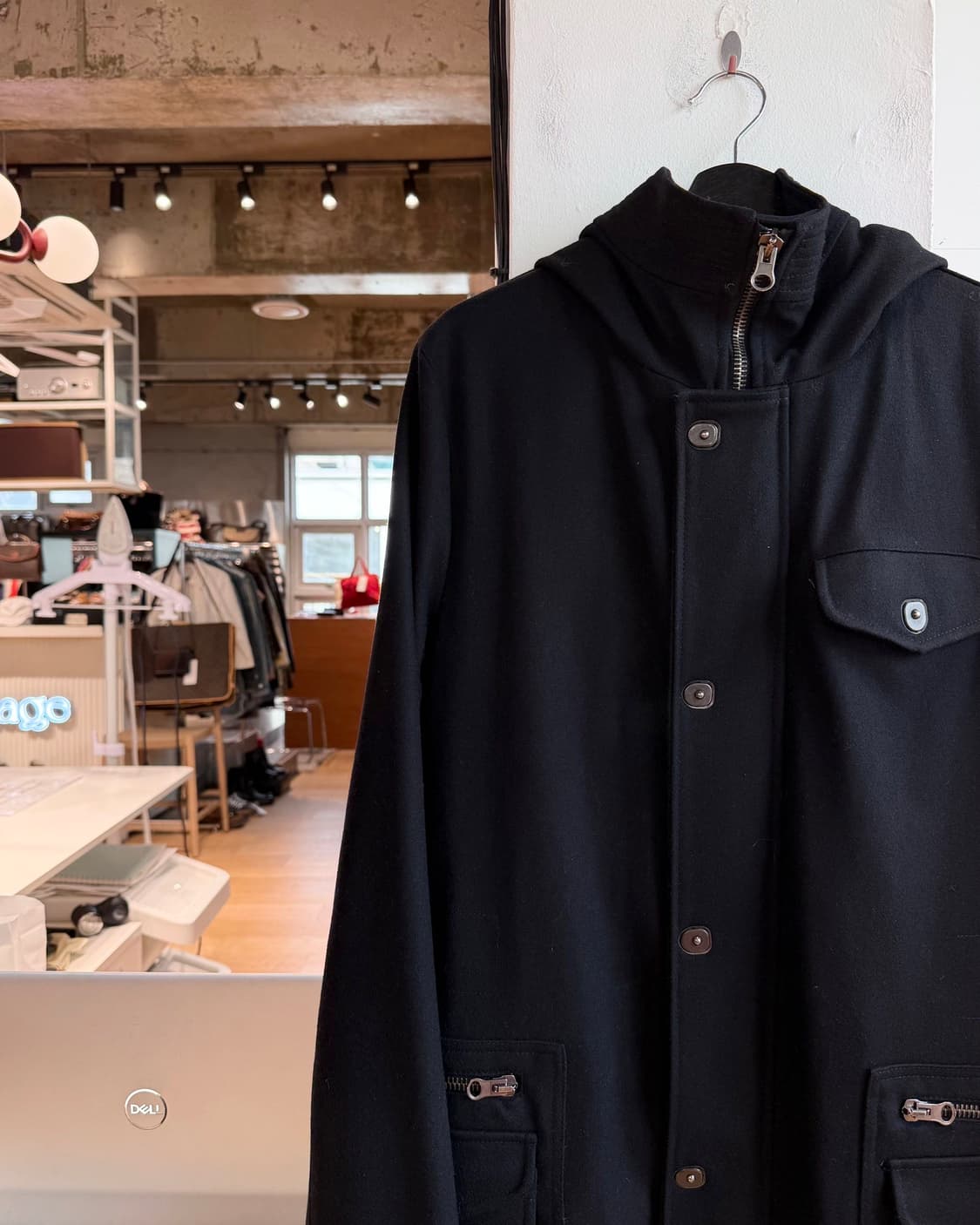 엠포리오 아르마니 블랙 울 집업 후디 롱 코트  상품이미지4