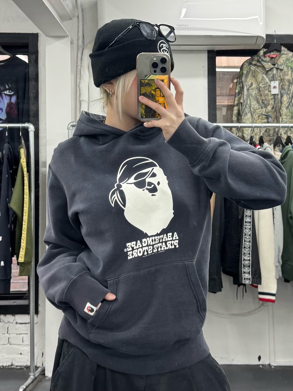 베이프 해적 빅사루 후드티 상품이미지2