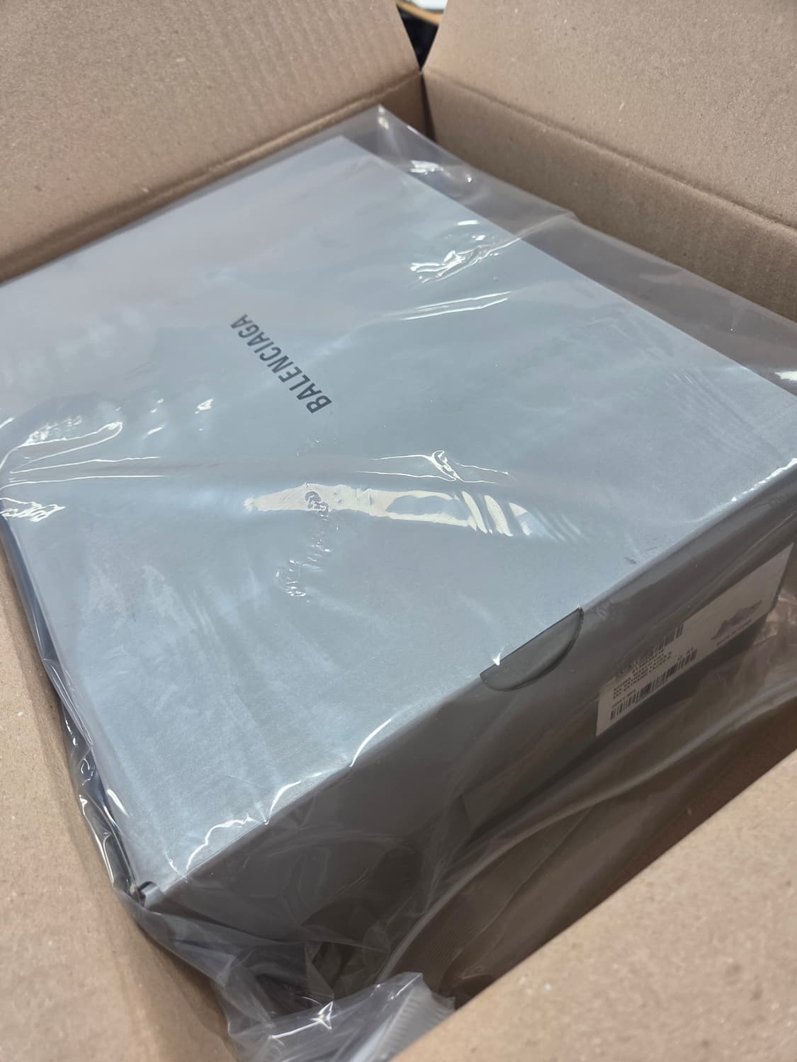 발렌시아가 3XL 익스트림 레이스 B 41 사이즈 미사용 상품이미지1