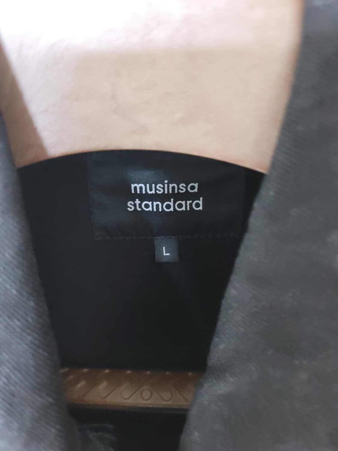 무텐다드 블랙 데님 트러커자켓 L 100사이즈 상태극상

새제품급 상품이미지3