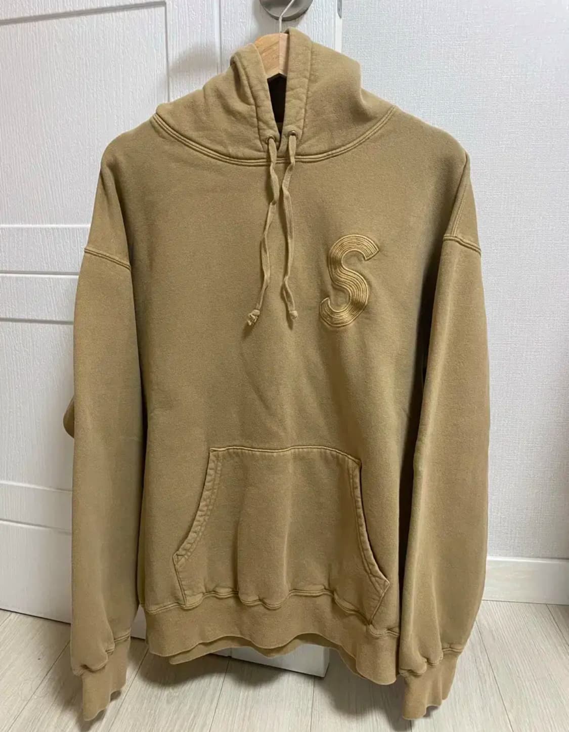 슈프림 오버다이드 후드 L 사이즈 큰 하자 없는   살짝의 사용감만 있습 상품이미지5