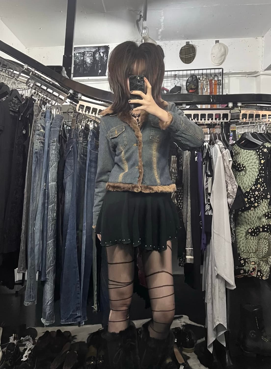 퍼 포인트 크롭 데님자켓 상품이미지1