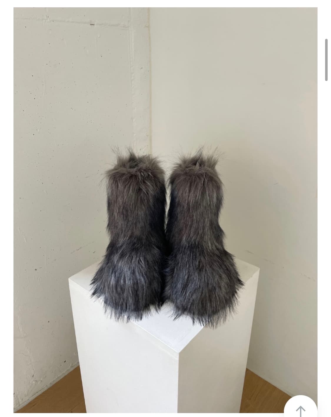 Fake fur boots 상품이미지1