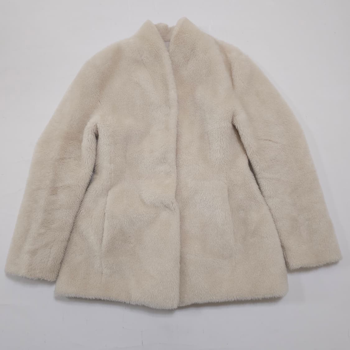 LVIR 르비에르 셔링 카라리스 하프 자켓 상품이미지2