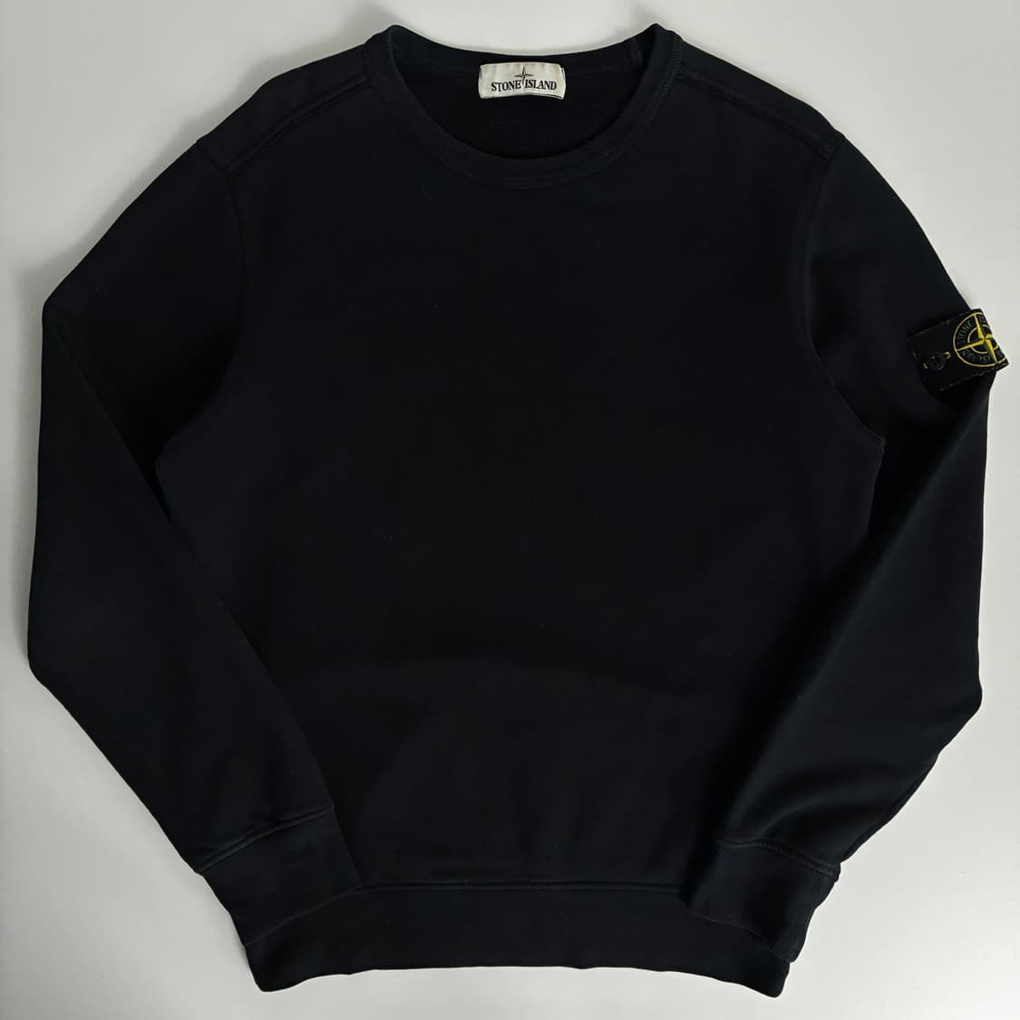 Stone island 스톤 아일랜드 블랙 와펜 맨투맨 상품이미지1