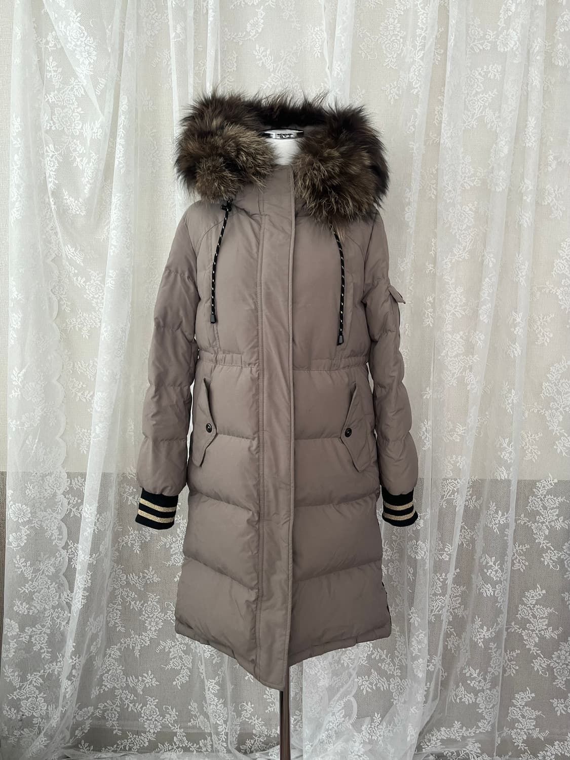 55) 에고이스트 덕다운 폭스퍼 패딩 베이지 상품이미지1