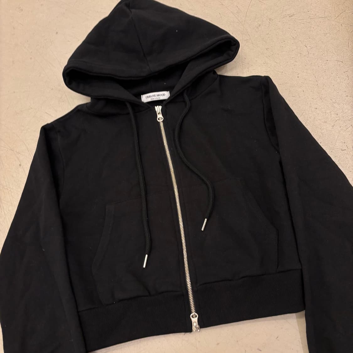 블랙 크롭 후드집업 상품이미지2