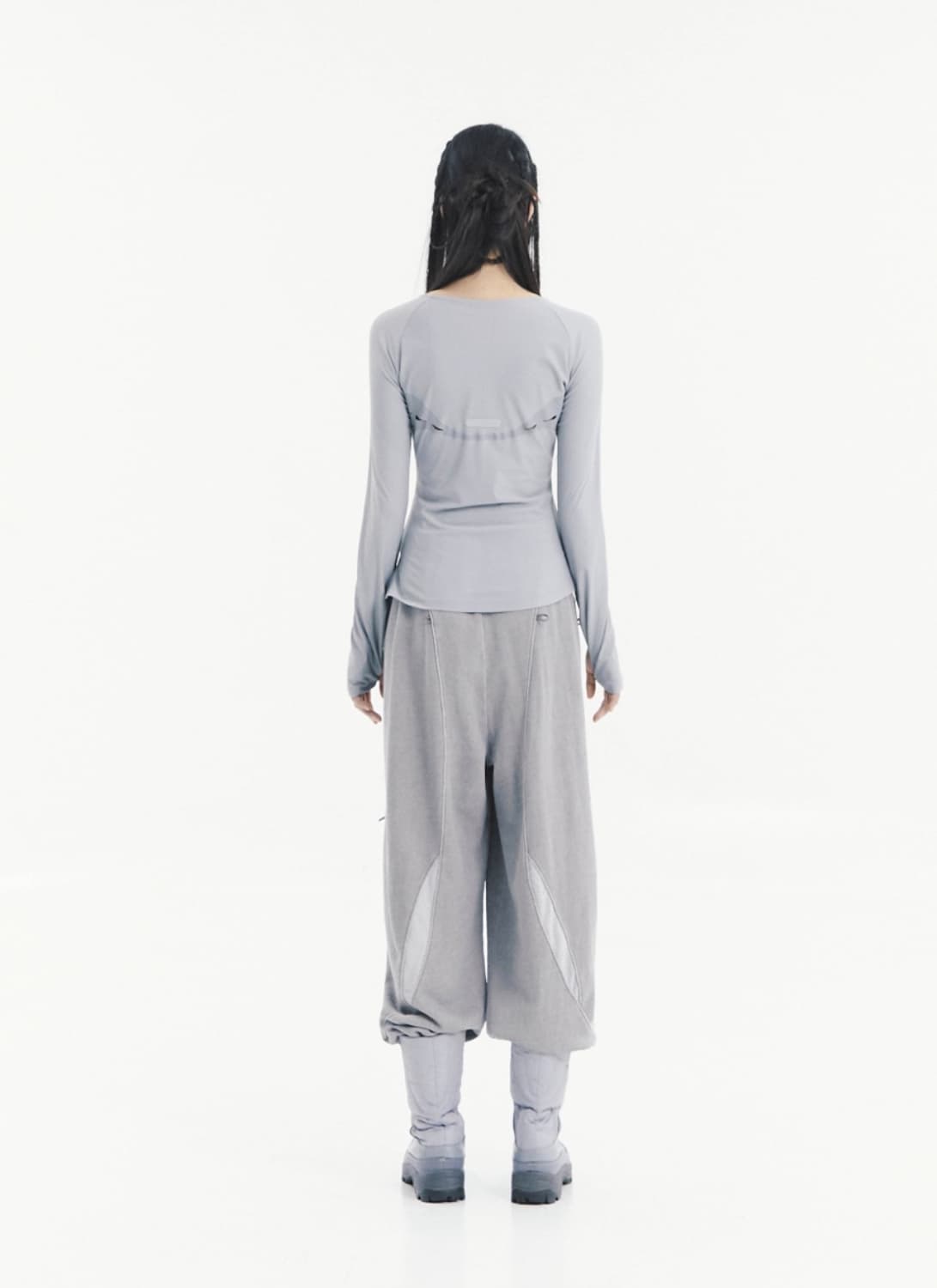 오호스 Film Slit Stretch Top _ Grey 상품이미지2