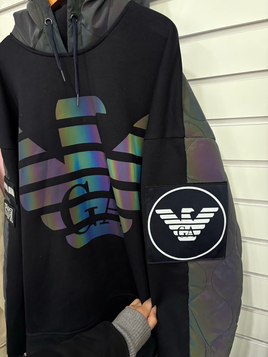 엠포리오 아르마니 블랙 리플렉티브 후드 패딩 105-110 상품이미지4