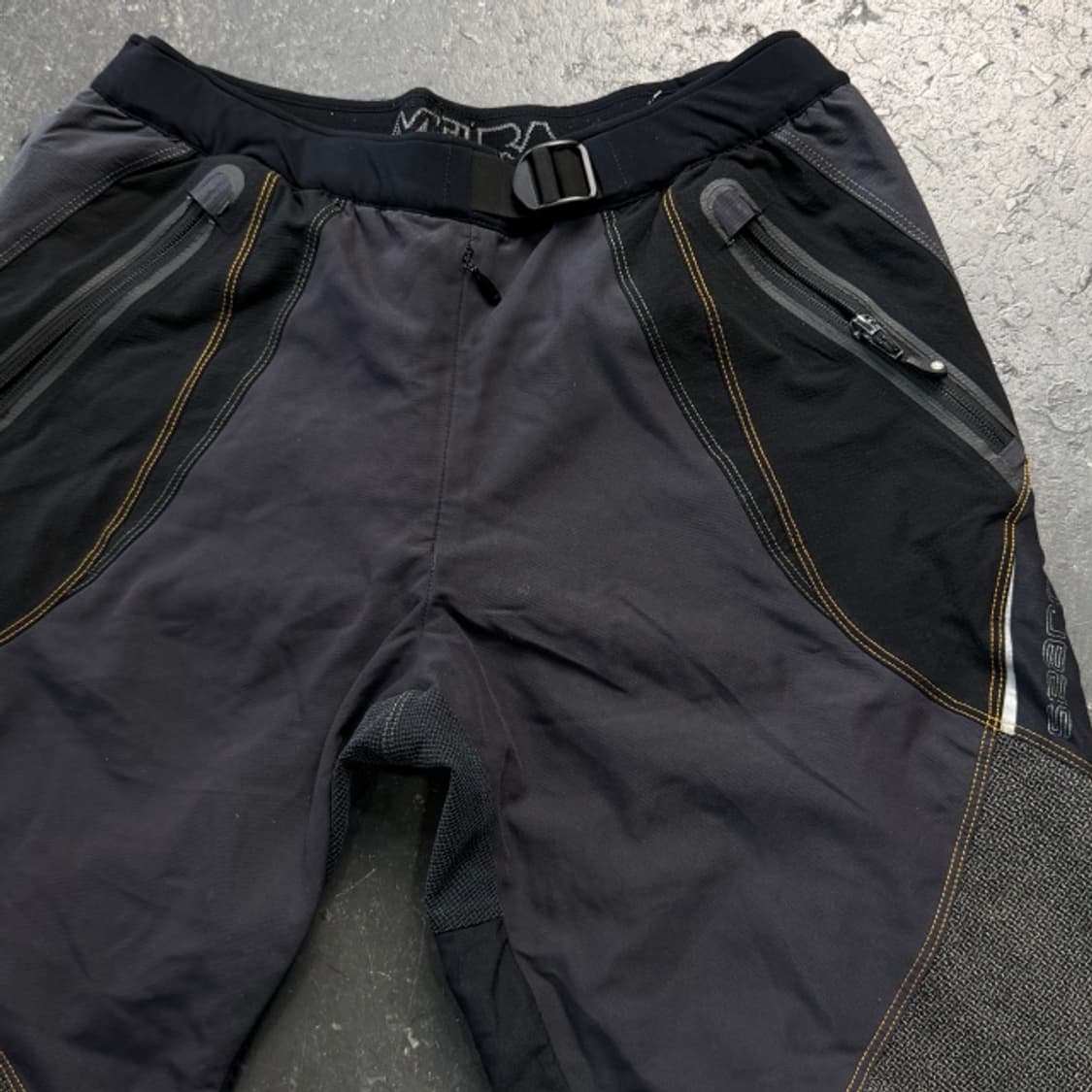 95 몬츄라 등산바지  상품이미지2