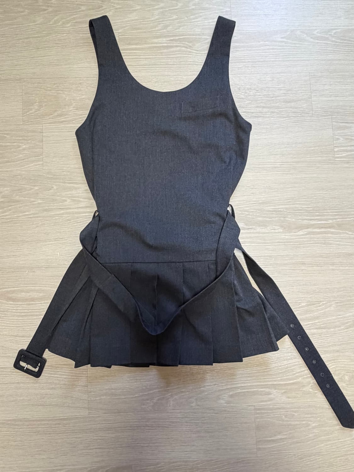 오픈와이와이 BELTED PLEATED MINI DRESS, GRAY 상품이미지4