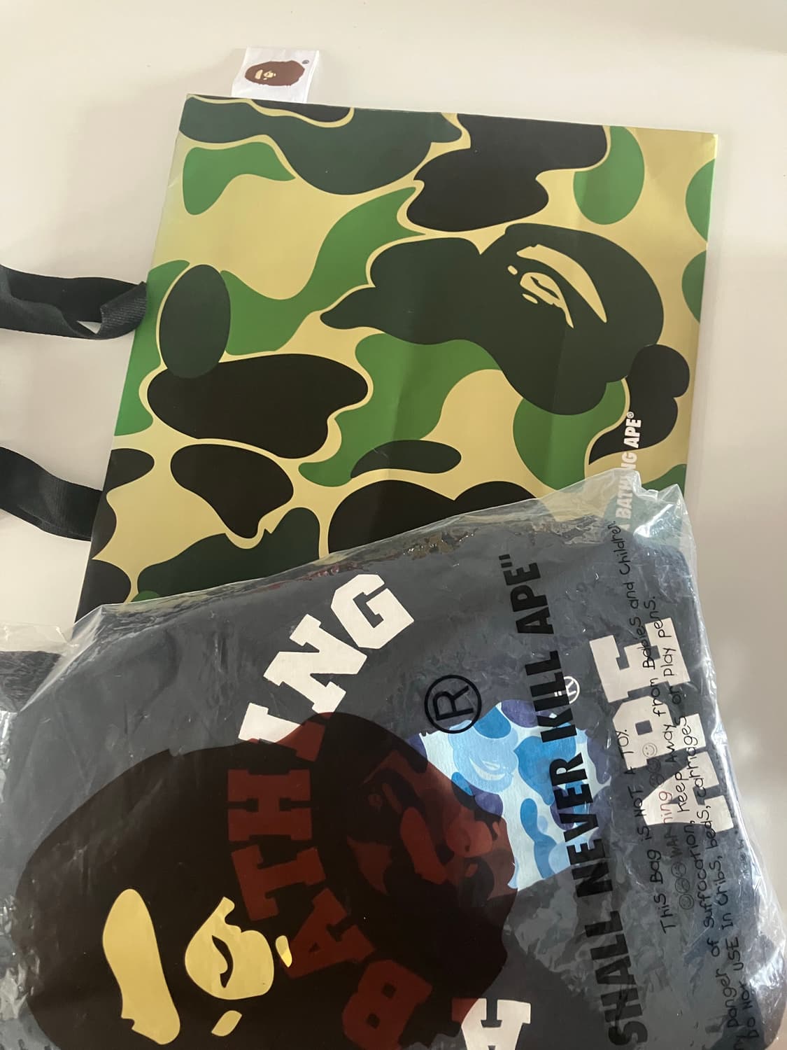 베이프 후드티 (희귀매물) m 새상품 상품이미지1