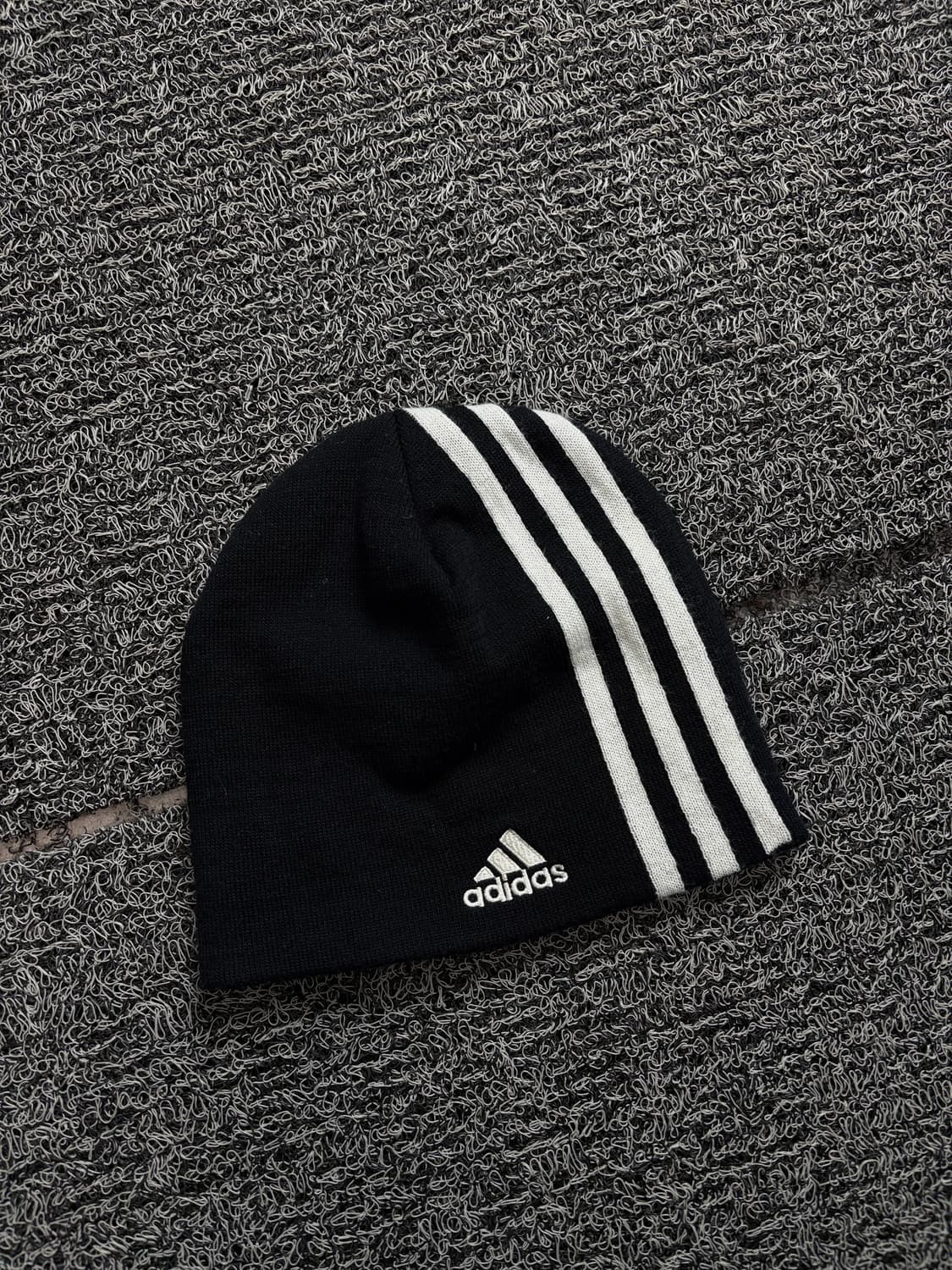 00s 아디다스 올드스쿨 트랙 숏 비니 블랙 2057 상품이미지1