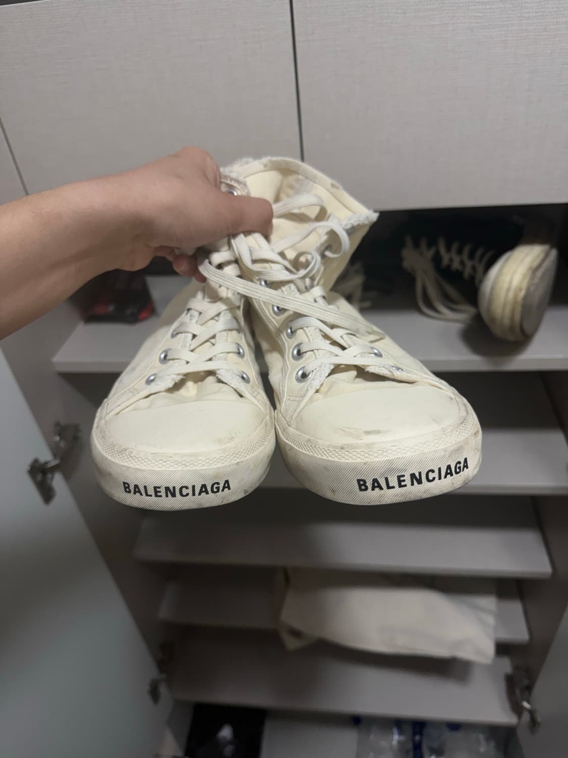 발렌시아가 파리 스니커즈 아이보리 하이탑 43 상품이미지1