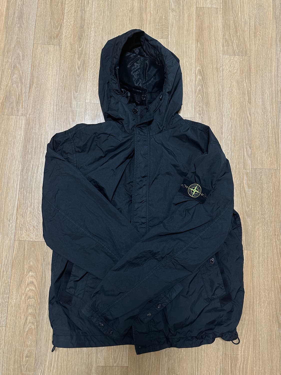 스톤아일랜드 25ss 안티 드롭 크링클랩스 후드 자켓 바람막이 L 상품이미지1