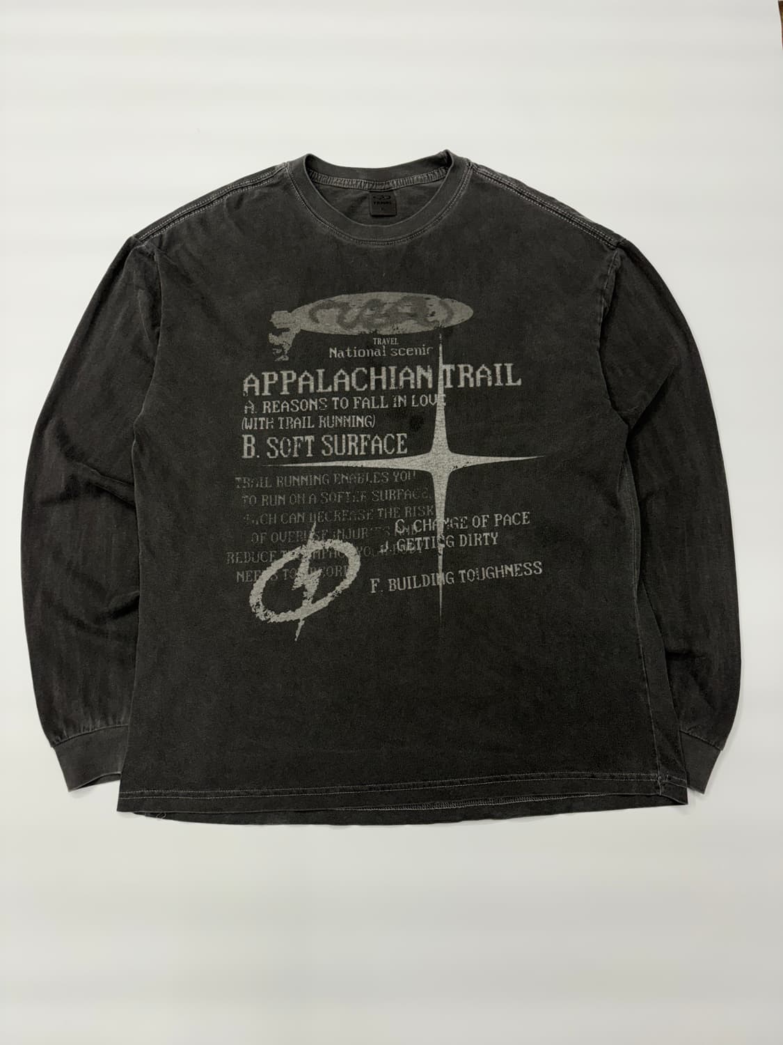 TRAVEL 트래블 그래픽 피그먼트 롱 슬리브 긴팔티 상품이미지2