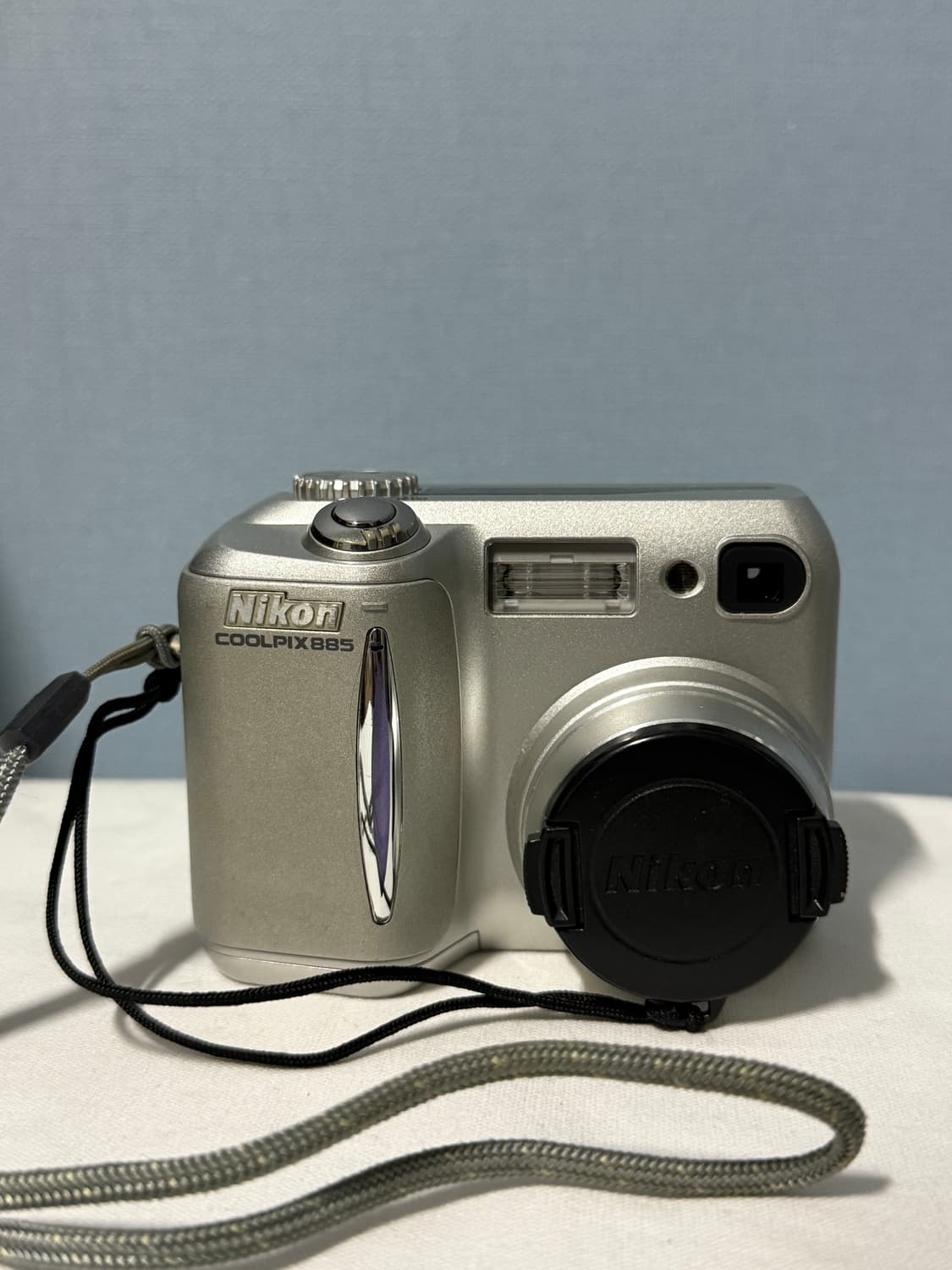 【기간한정가격】니콘 쿨픽스 nikon coolpix 885 실버 상품이미지1