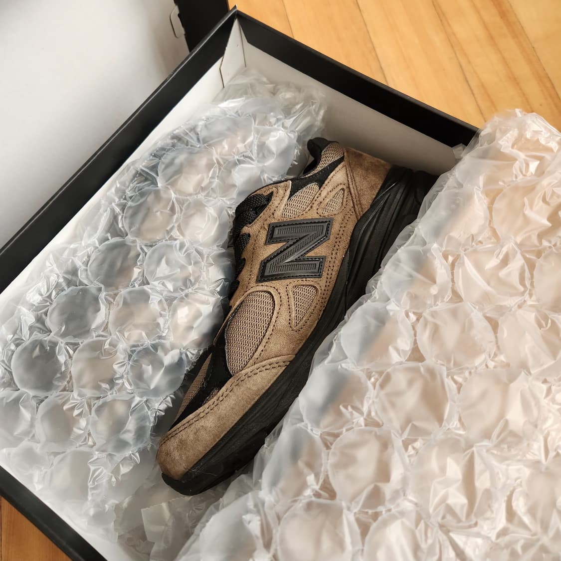 (250) 뉴발란스 x JJJ 자운드 990v3 브라운 블랙 상품이미지3