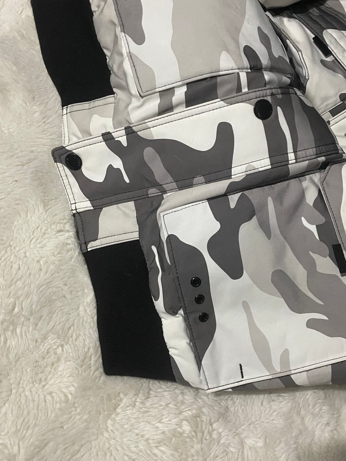 홀리스터 카모 퍼 패딩 그레이 울프죠 상품이미지4