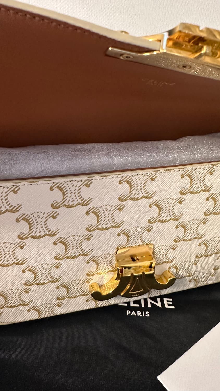 셀린느 트리옹프 화이트 캔버스 숄더백 상품이미지4