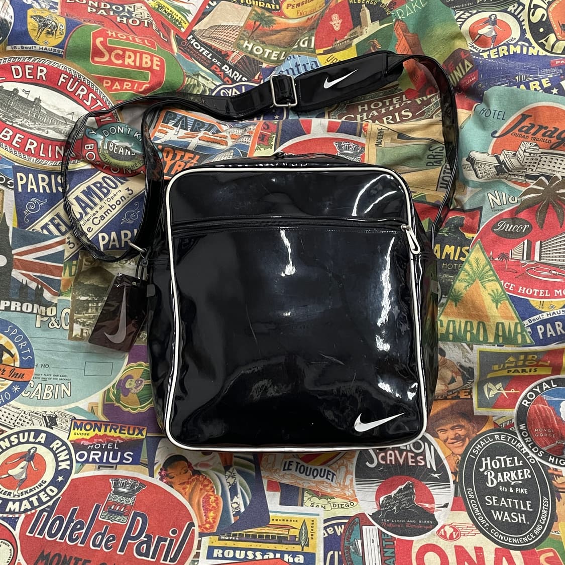 90s 나이키 에나멜 유광 크로스백 올드스쿨 메신저백 가방 상품이미지1