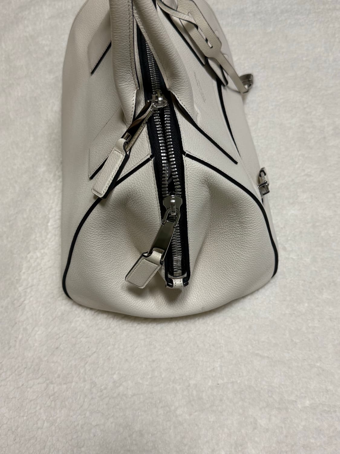 마크제이콥스 인코니토백 상품이미지5