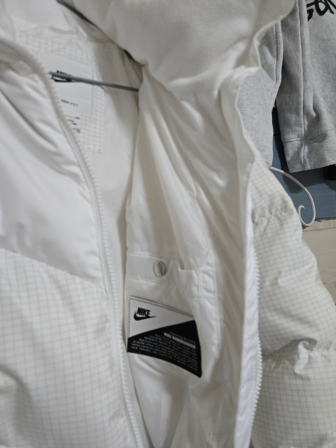 나이키 W 스포츠웨어 윈드푸퍼 루즈핏 덕다운패딩 상품이미지5