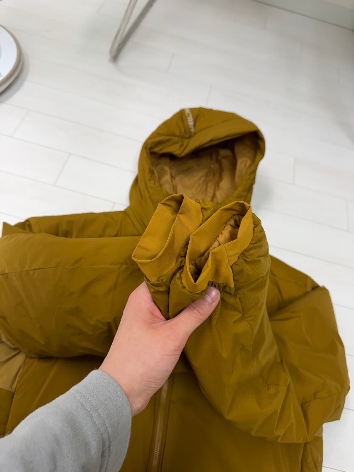 아크테릭스 아톰 헤비웨이트 유콘 후디 L 사이즈  상태 9.8/10 세탁 상품이미지2