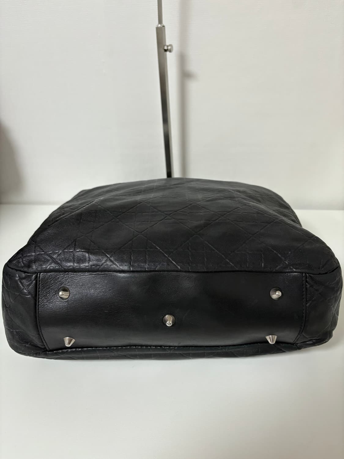 디올 까나쥬 빅 숄더백 상품이미지5