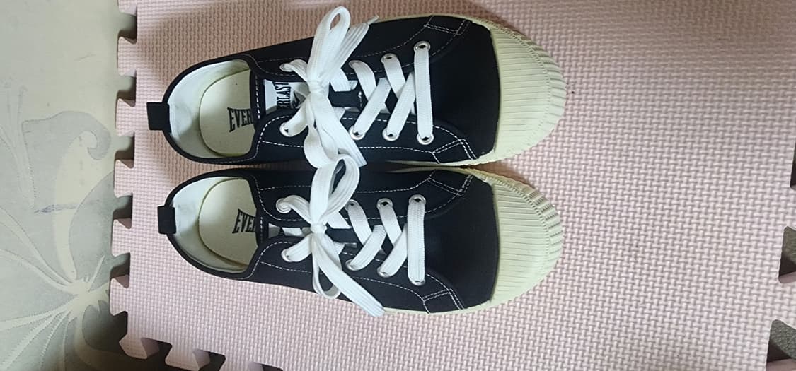 에베러스트 여성 스니커즈 운동화 250 상태굿 상품이미지2