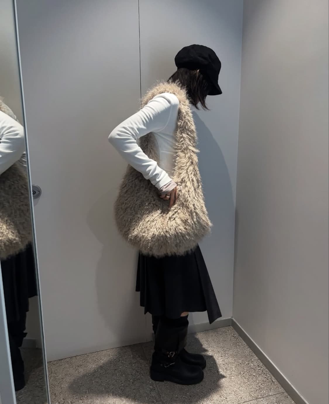 (MADE) 블랙업 샤후 퍼 숄더백 상품이미지1