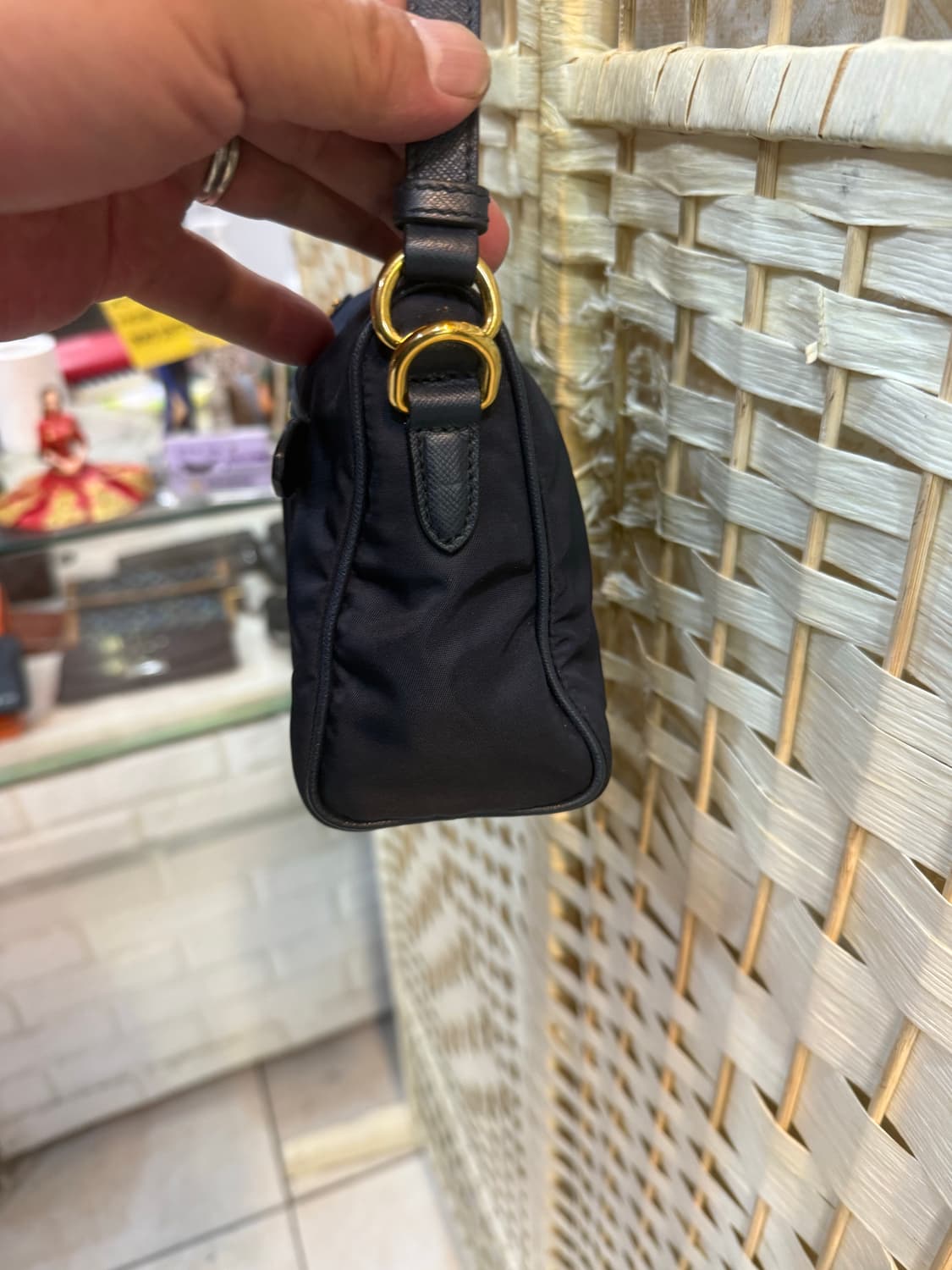 정품 프라다+사피아노레더 미니 숄더백 팝니다 상품이미지3