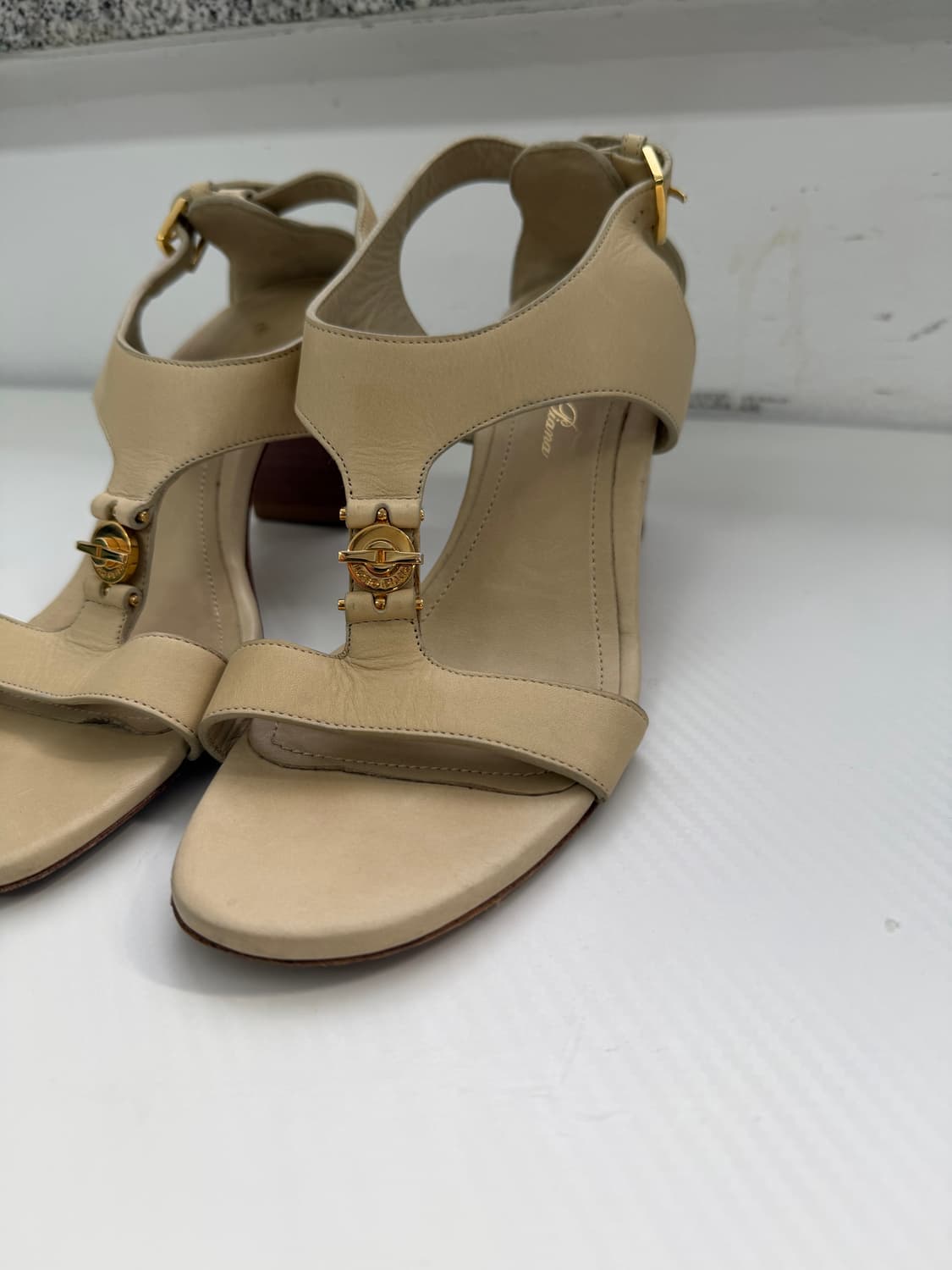 정품) 로로피아나 여성 샌들 36.5 상품이미지3