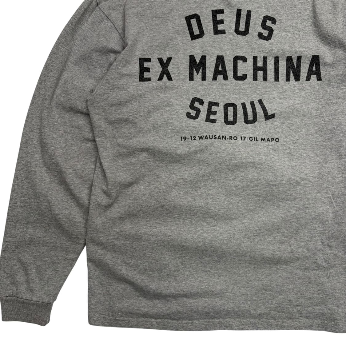 데우스 엑스 마키나 서울 컬리지 그레이 롱슬리브 M 상품이미지3
