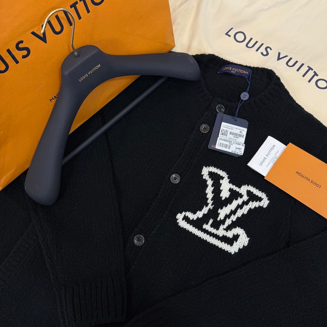 [리오브] 루이비통 인타르시아 LV 니트 가디건 상품이미지3