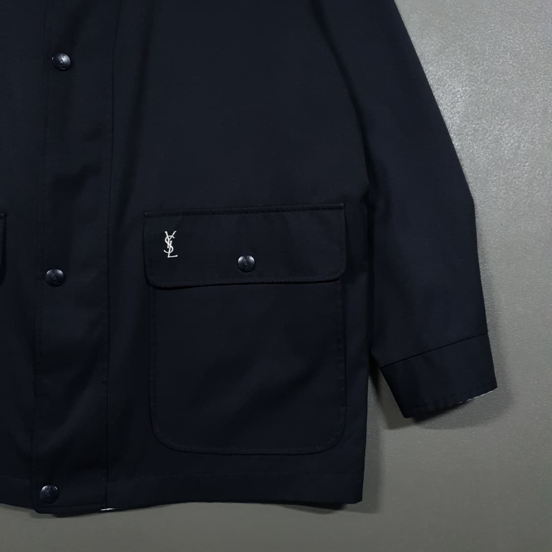 실측 XL) YSL 입생로랑 리버서블 양면 포켓 사파리 자켓 화이트 블랙 상품이미지4