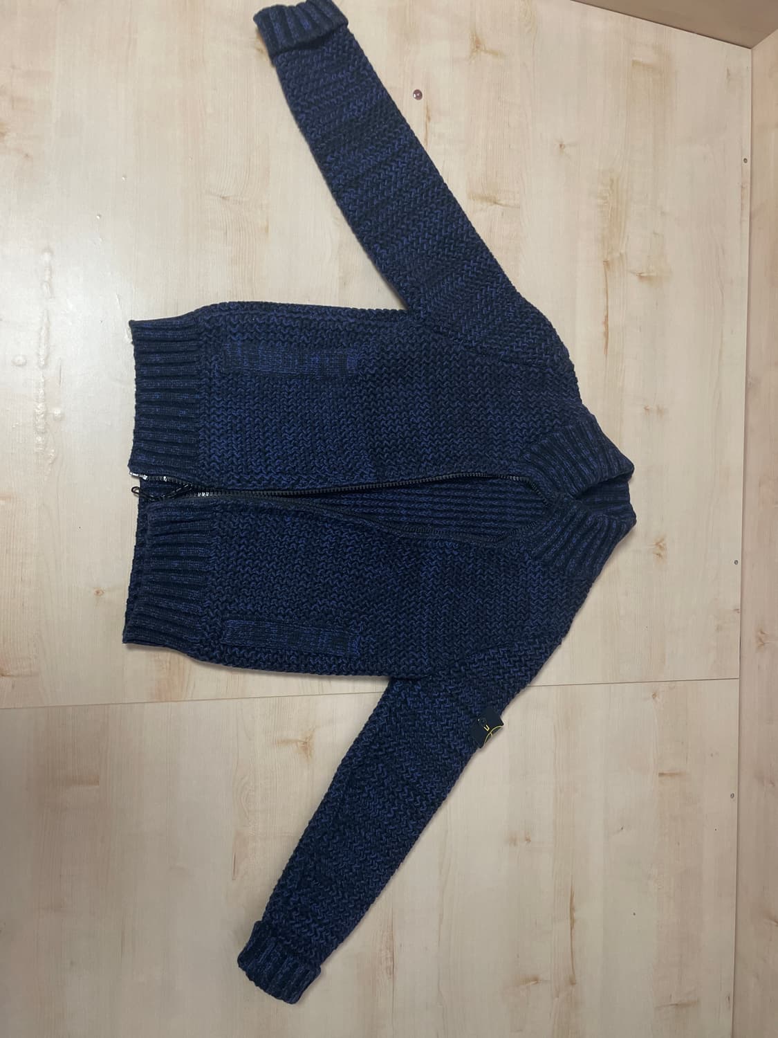 스톤아일랜드 니트 집업 상품이미지1