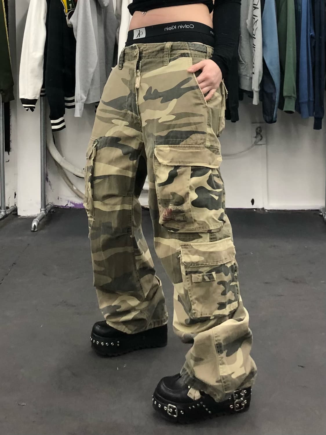 VTG 멀티포켓 카모 카고팬츠 상품이미지1