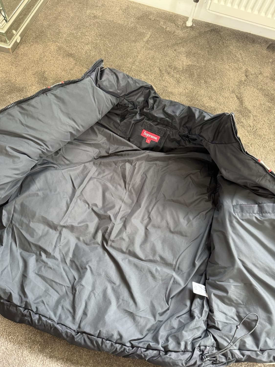 슈프림 스트라이프 퍼퍼 자켓 블랙 상품이미지5