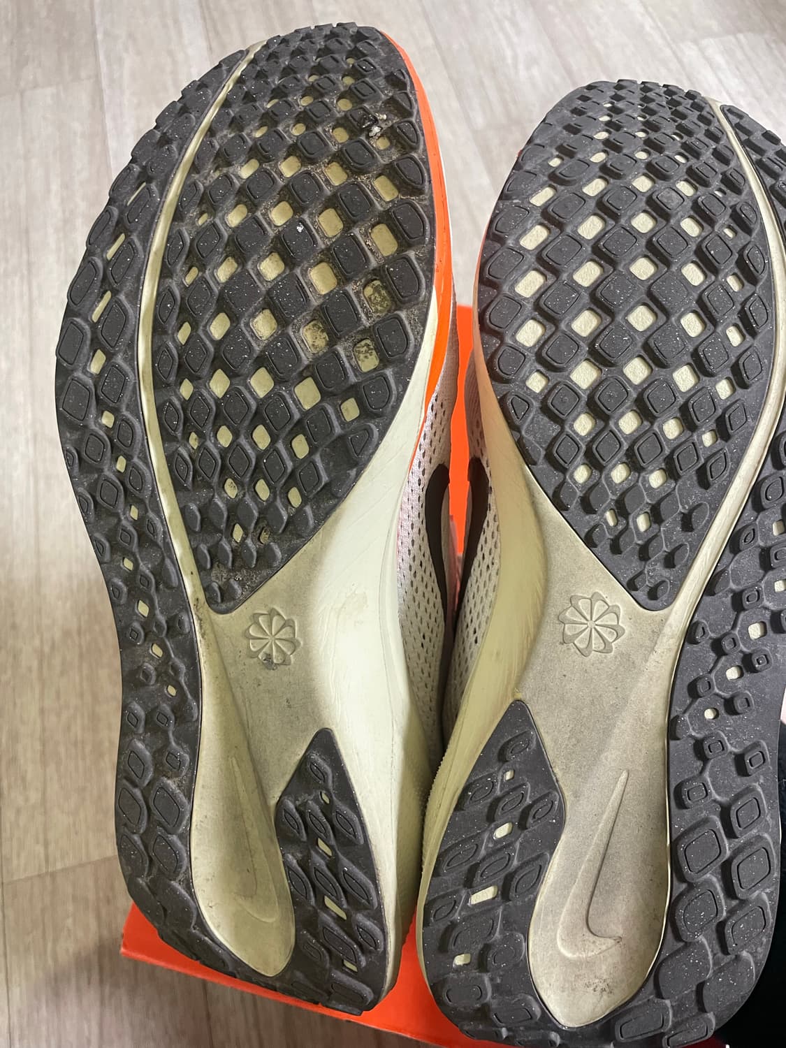 나이키 페가수스 41 세일 라이트 카키 260 러닝화 상품이미지6