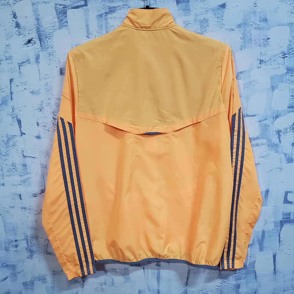 아디다스 오렌지색 런닝 바람막이  상품이미지2