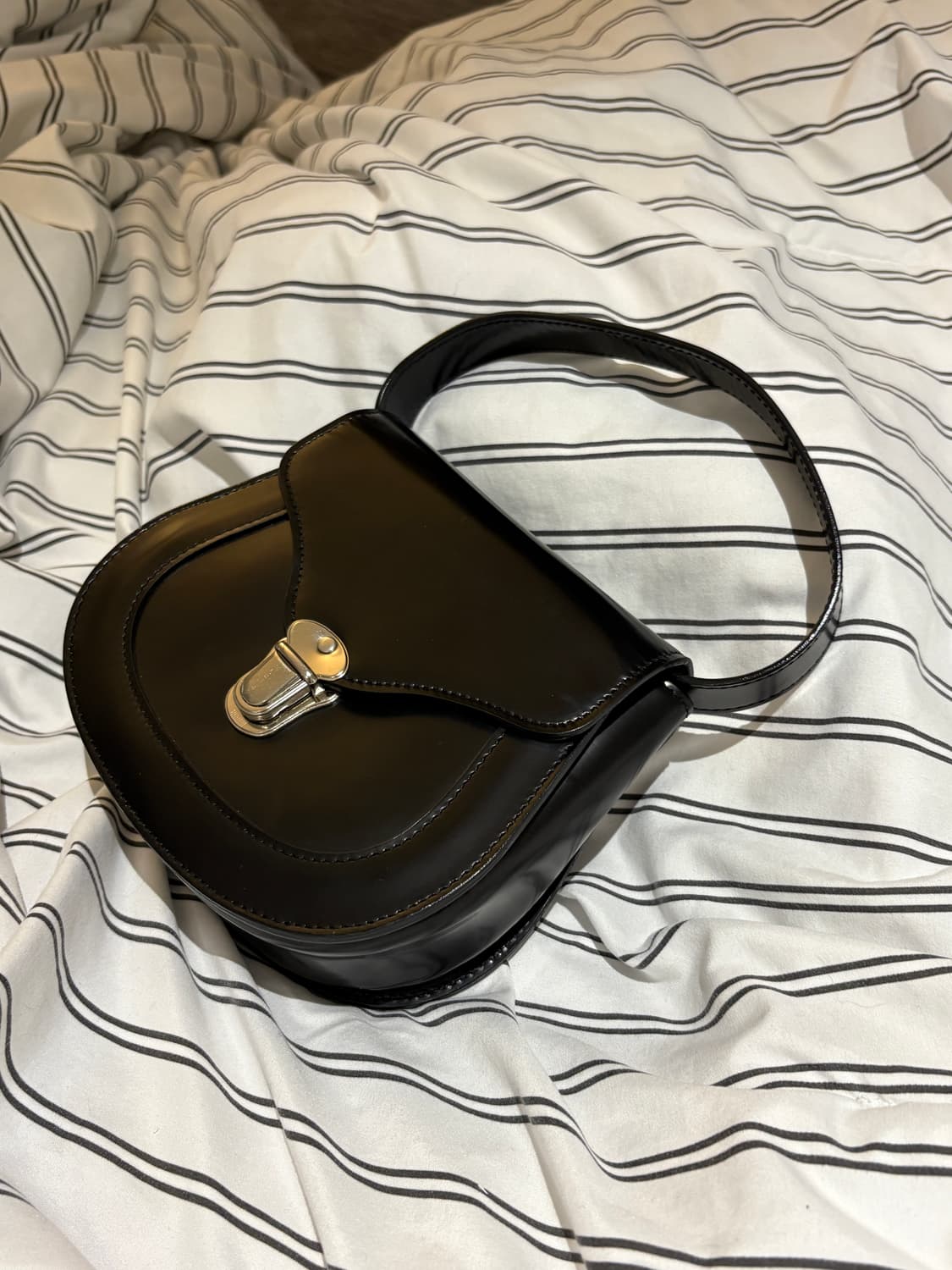 꼼데가르송 플랩백 상품이미지5