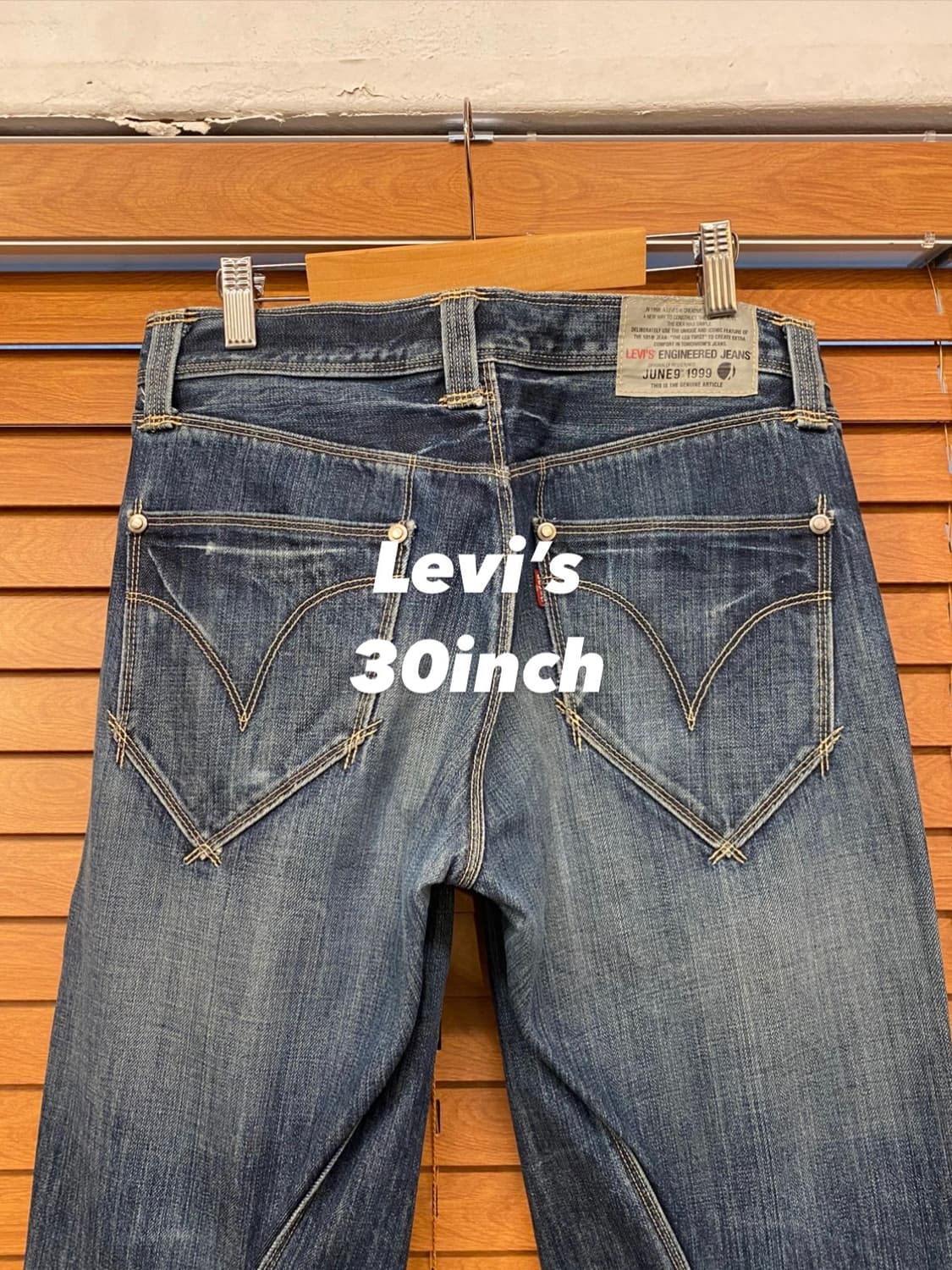 (30inch) 리바이스 엔지니어드 로우라이즈 진청 상품이미지1