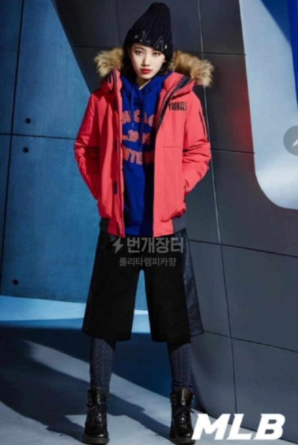 MLB 엠엘비 여성 오버사이즈 다운 점퍼 뉴욕 양키스 상품이미지9