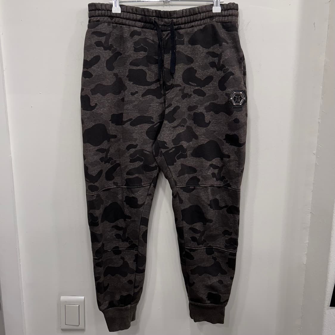 필립플레인 메탈와펜 카모플라쥬 헤비코튼 조거팬츠 상품이미지2
