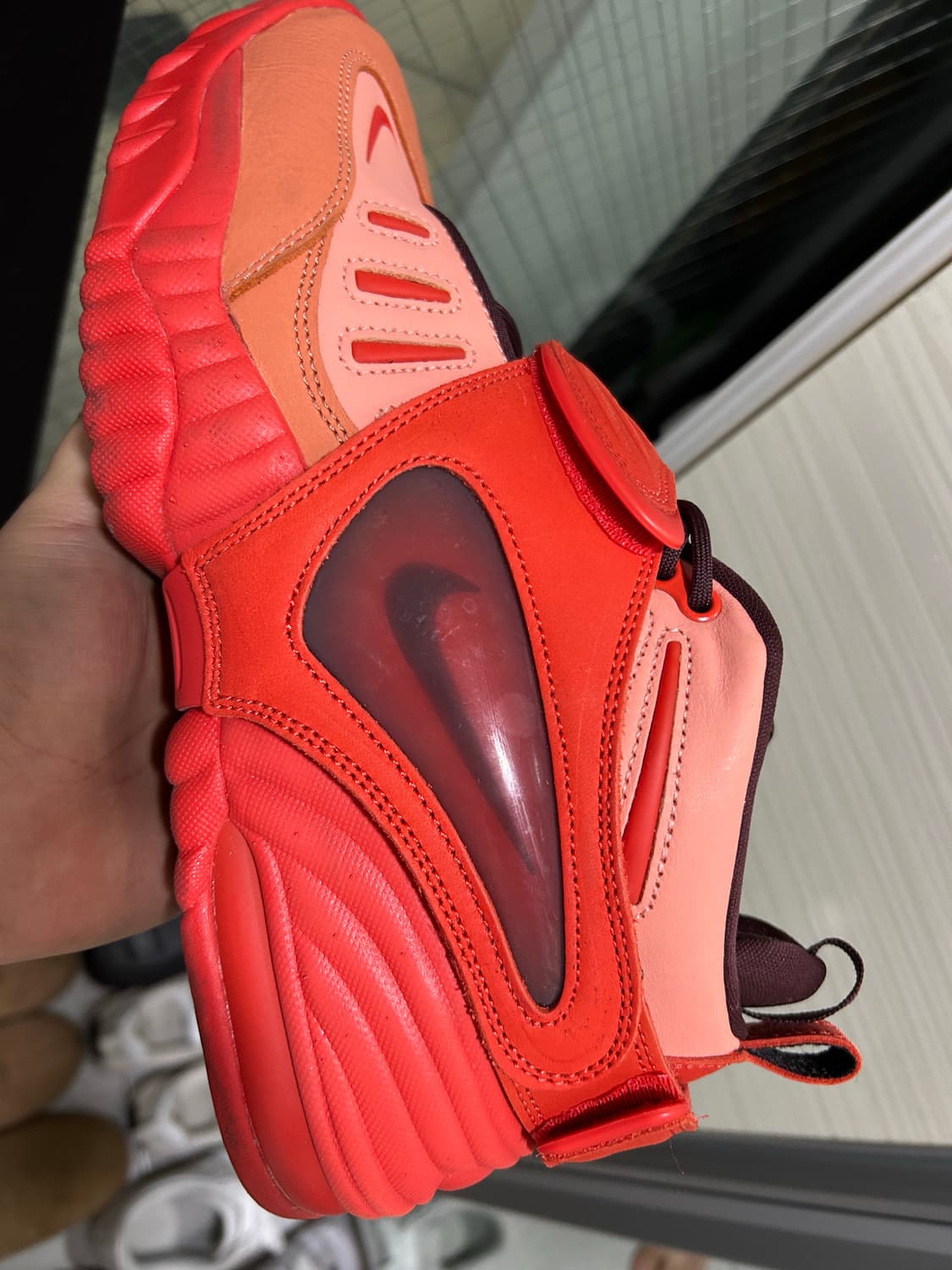 나이키 엠부쉬 에어저스트 상품이미지1